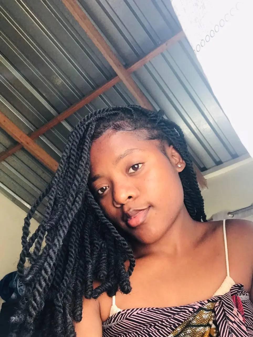 <em>Teresa Lucas</em>